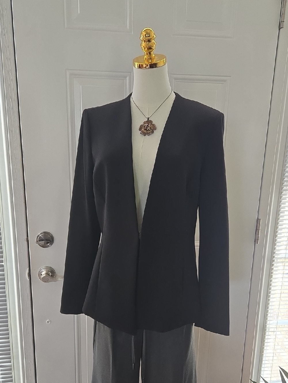 Alex Marie Black Open-Front Tailored Blazer